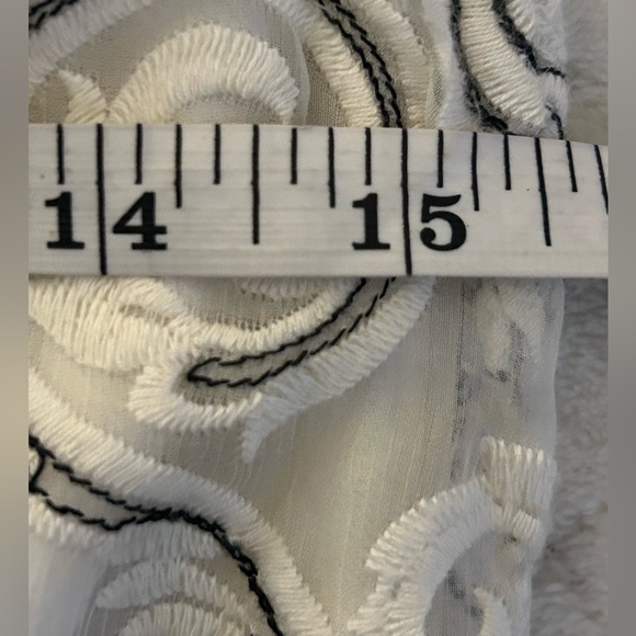 Alice + Olivia Embroidered Silk Off Shoulder Janell Dress Black and Creme Size 2 - Picture 10 of 12